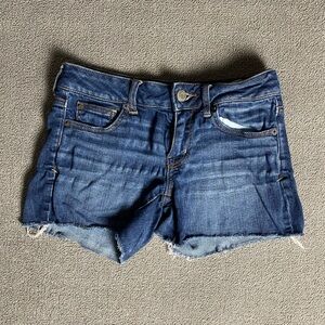 American Eagle Super Stretch Dark Wash Denim Cutoff Shorts- Size 4